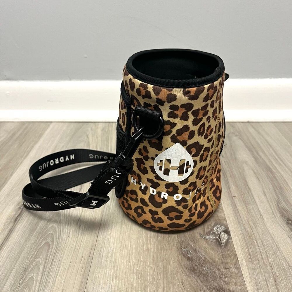 HydroJug Leopard Cheetah Animal Print Crossbody Carrier Carrying‎ Strap